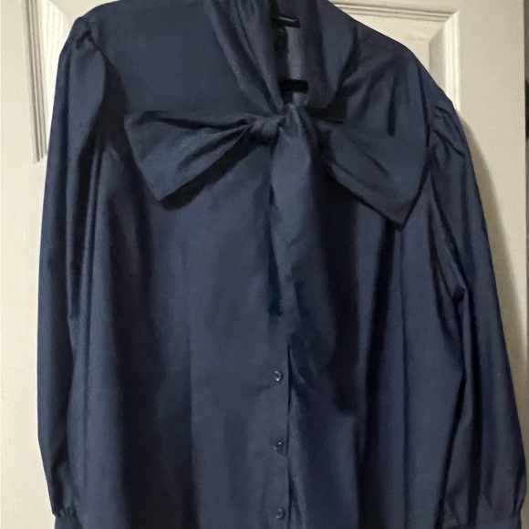 Tie Front Blouse - Picture 5 of 6